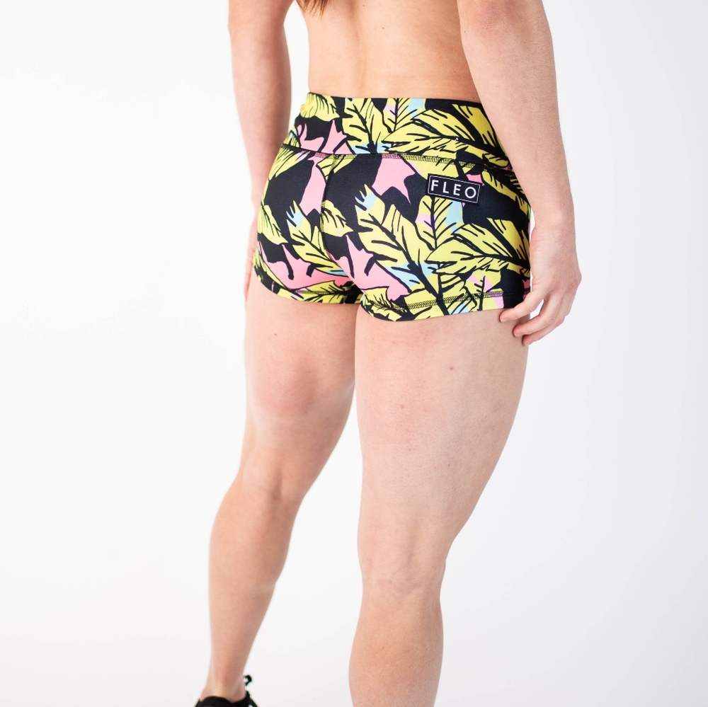 FLEO shorts leaf print size S